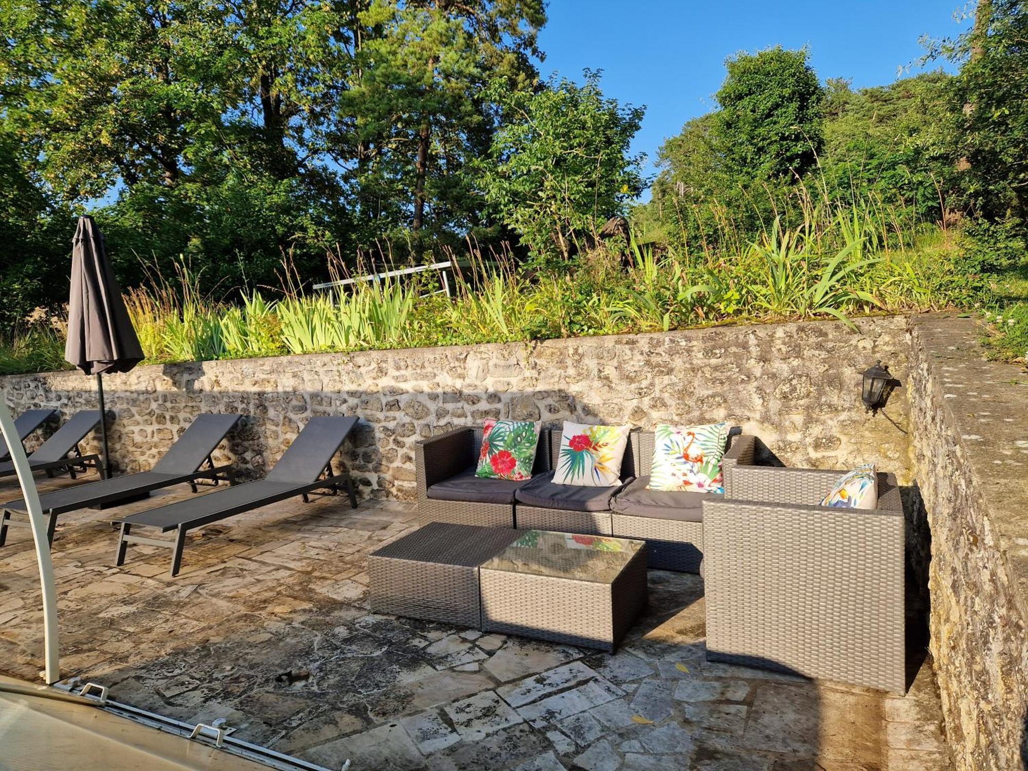 Le Relais Des Clefs - Au Calme Du Gatinais - Escapade A Deux - Terrasse Privee - Wifi - Offre Romantique Sur Demande Valpuiseaux エクステリア 写真
