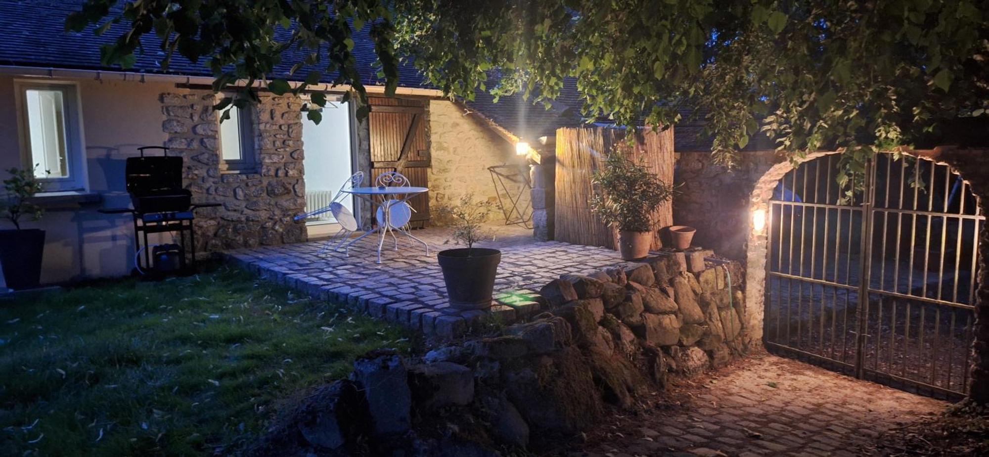 Le Relais Des Clefs - Au Calme Du Gatinais - Escapade A Deux - Terrasse Privee - Wifi - Offre Romantique Sur Demande Valpuiseaux エクステリア 写真