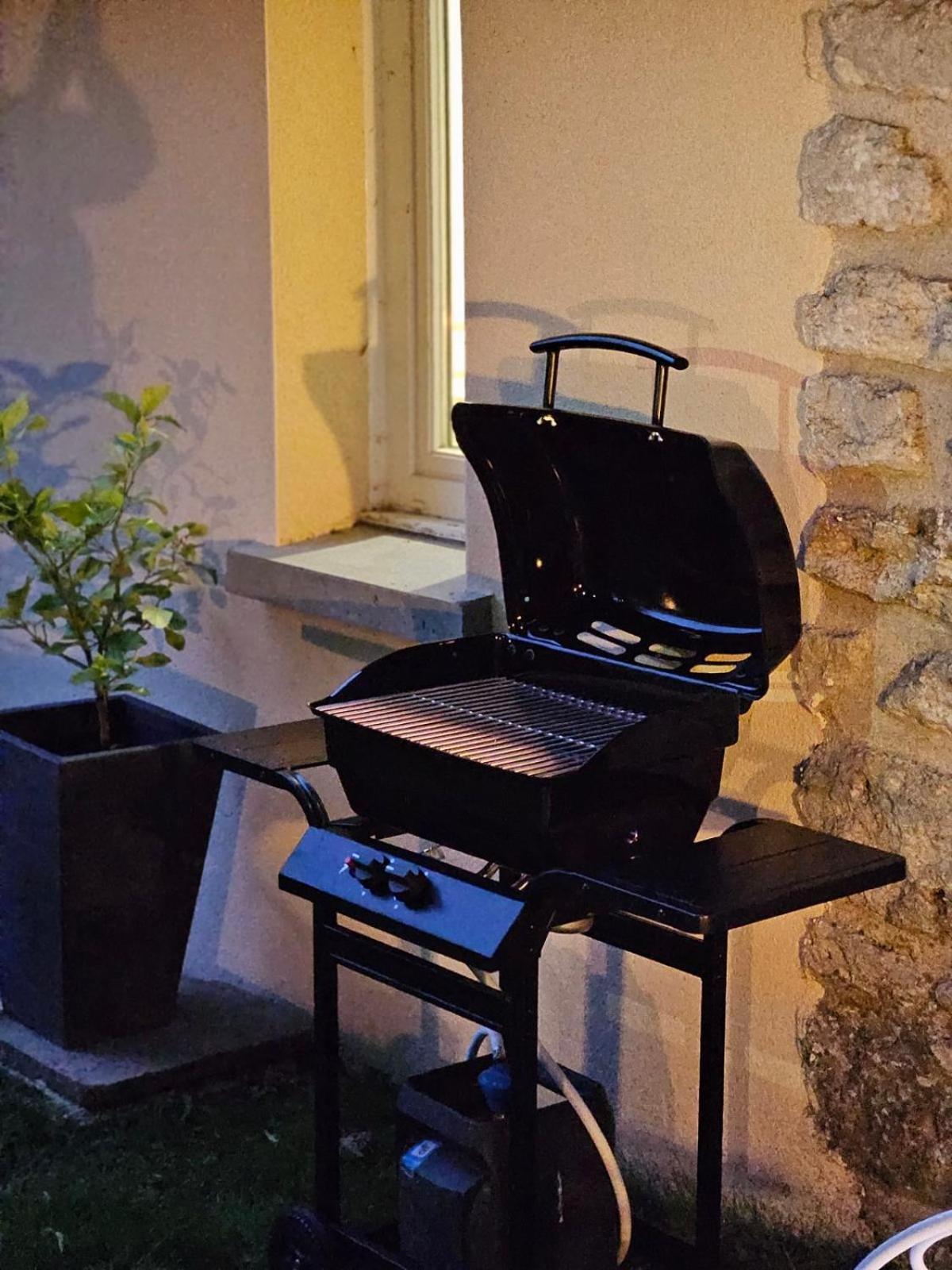 Le Relais Des Clefs - Au Calme Du Gatinais - Escapade A Deux - Terrasse Privee - Wifi - Offre Romantique Sur Demande Valpuiseaux エクステリア 写真
